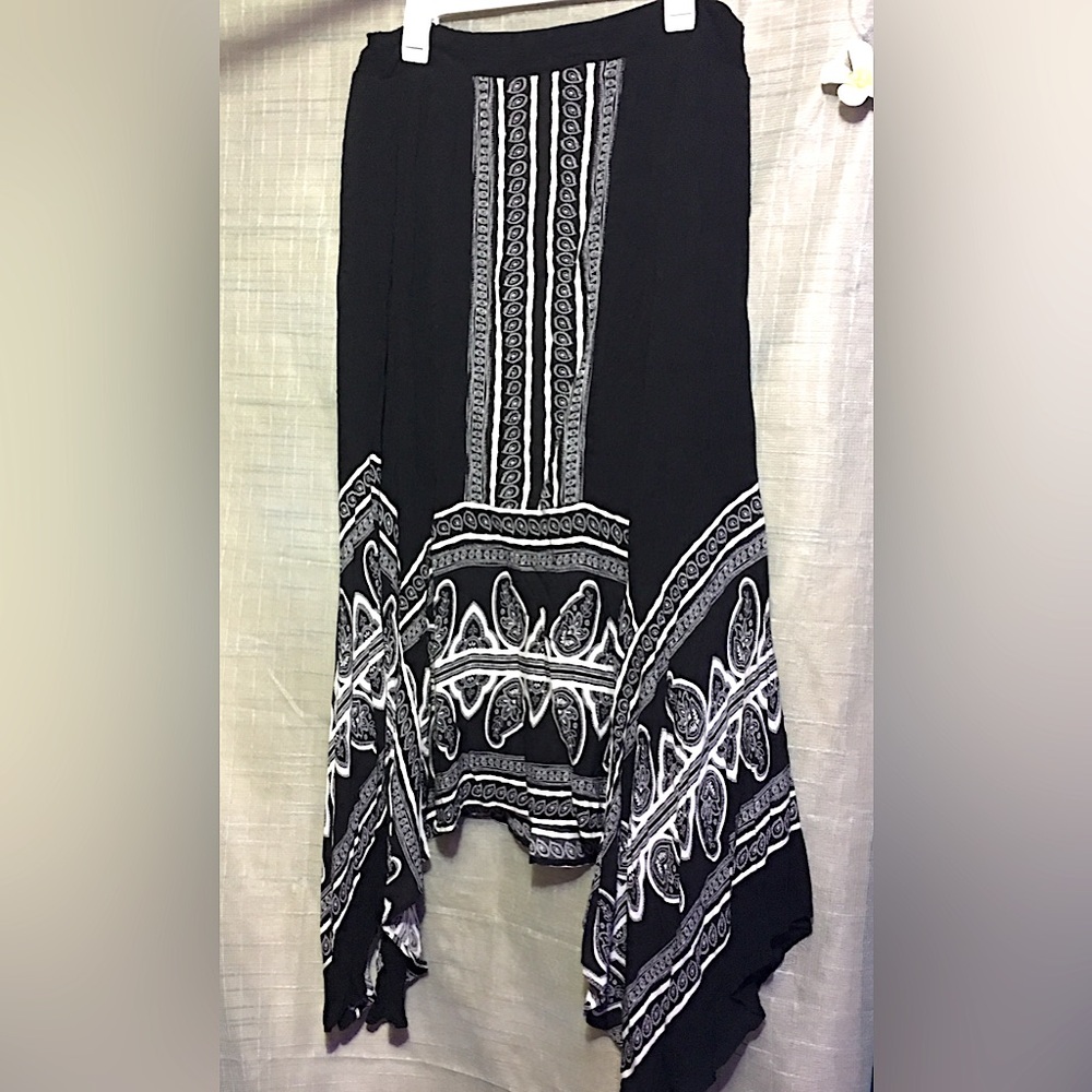 Elegant Black and White Women's Skirt